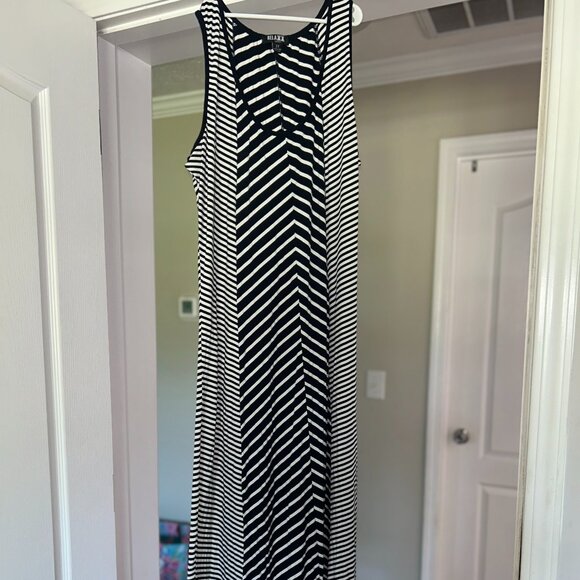 Relaxx Women’s Navy White Striped Maxi Dress Sleeveless Size 2X - Picture 1 of 3